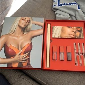 KKW SOOO FIRE Collection - limited box set